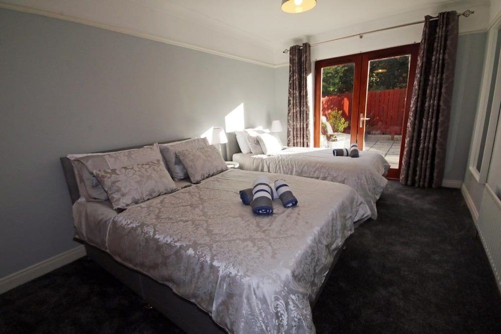 Belfast Modern Apartment 1