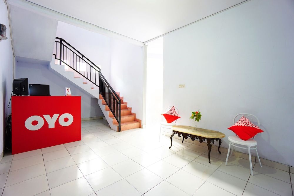OYO 1064 Manado Airport Homestay 3