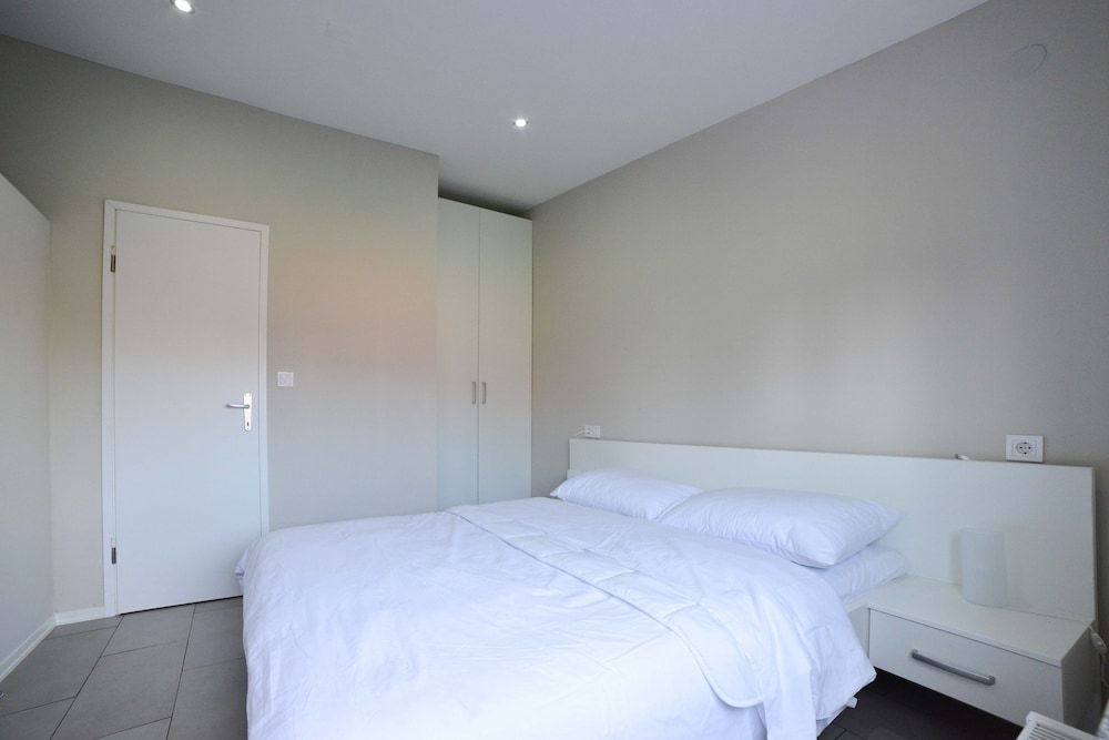 Private Rooms Choice 3