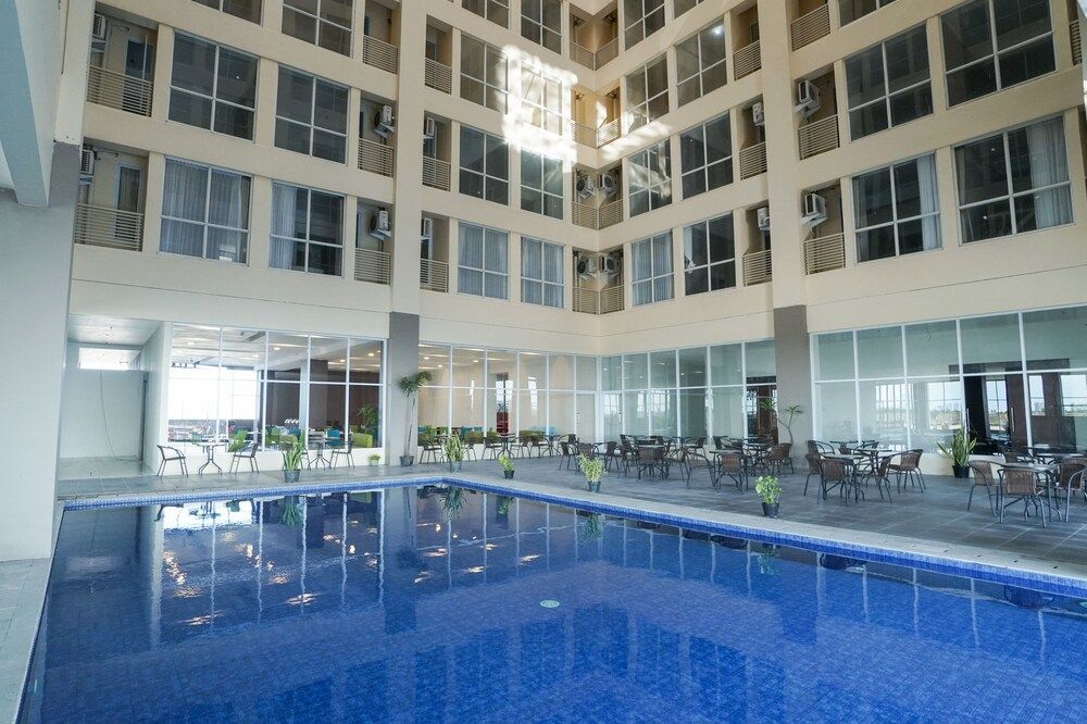 Continent My Tower Hotel Surabaya 1