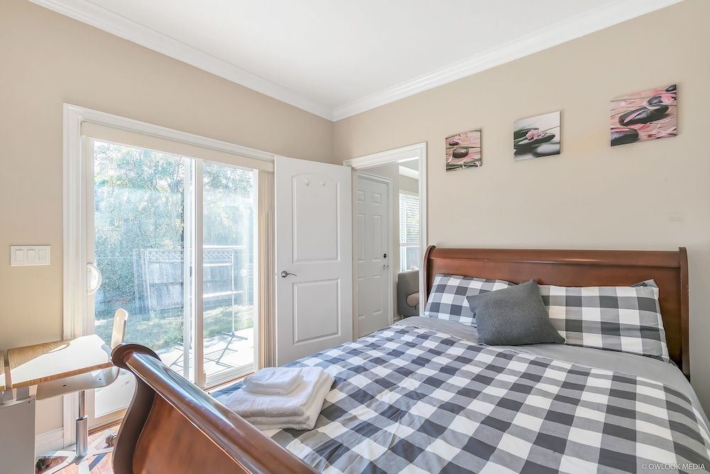 Bright 2 BR Private Suite by Elevate Rooms 2