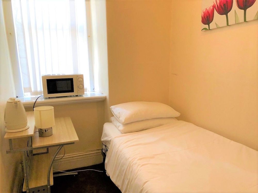 Budget Rooms Crosskeys 2