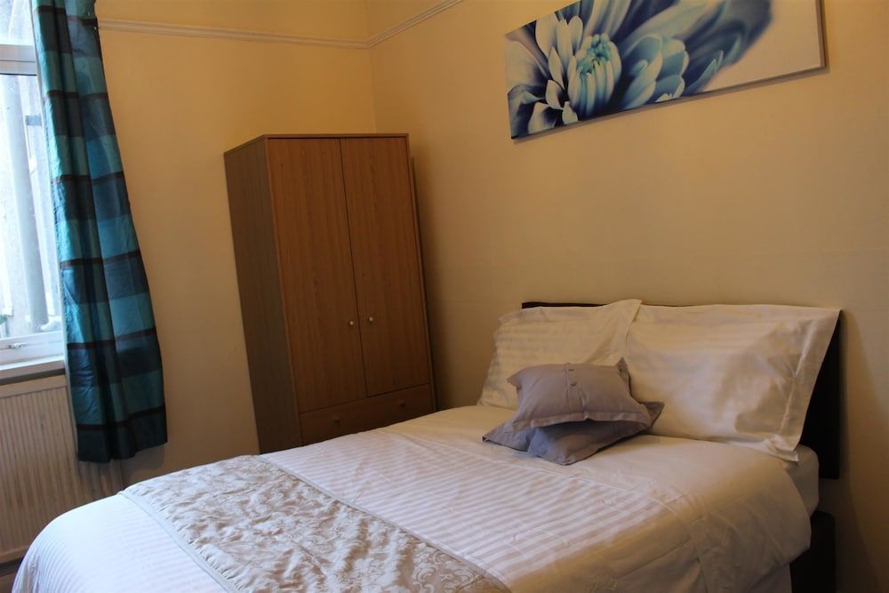 John St. Town House 3