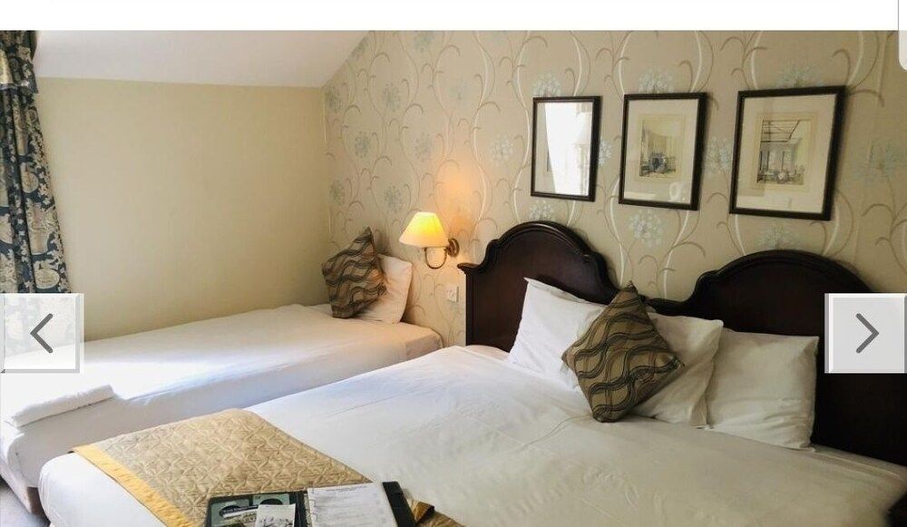 Deluxe White Villa 2