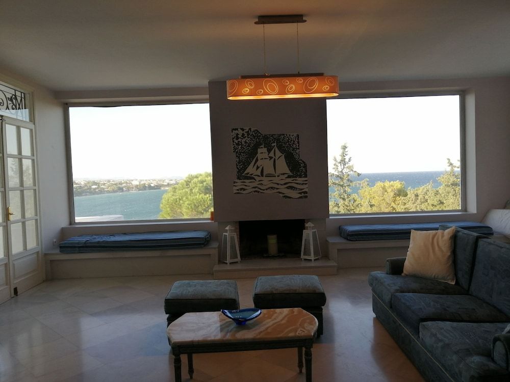 Villa Artemis near Athens airport