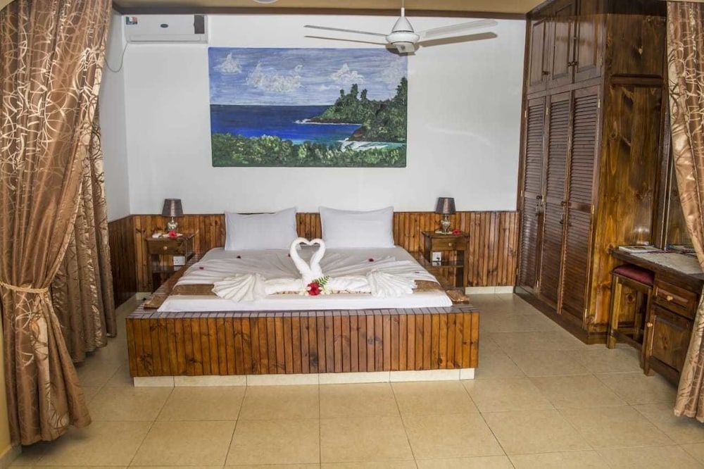 Les Elles Guesthouse Self Catering 3 Les Elles Guesthouse Self Catering 3