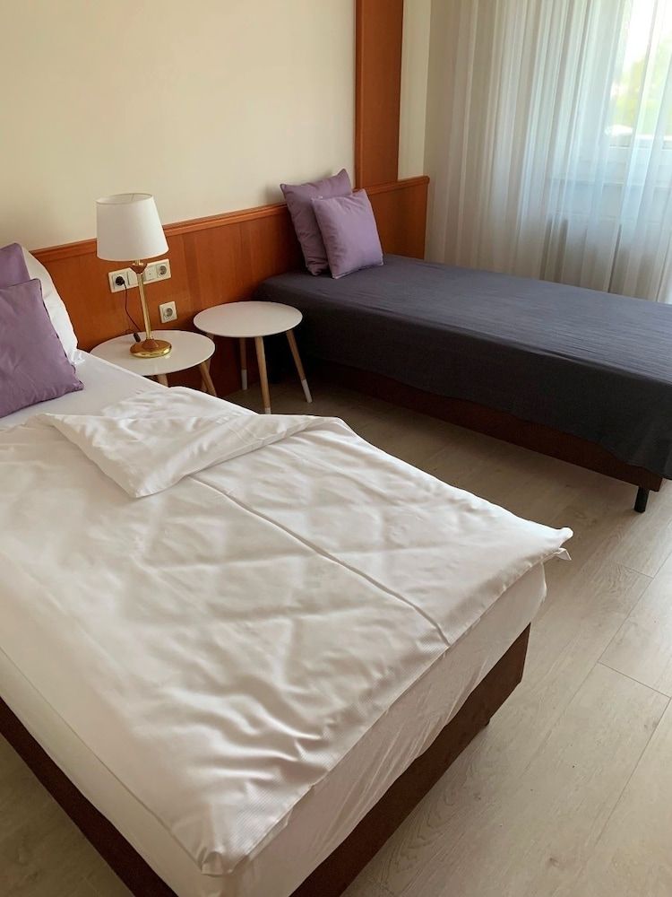 Tennis- und Freizeitzentrum Neudörfl 3