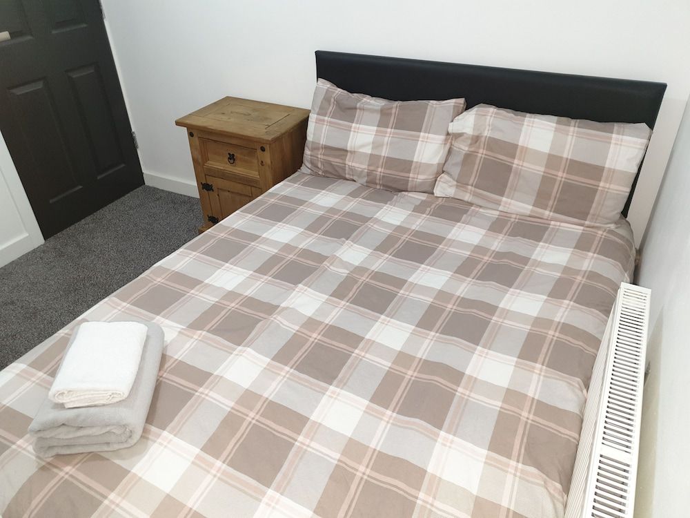 Homestay in Walsall 3