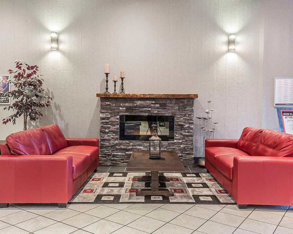 HomeStay Inn & Suites 2