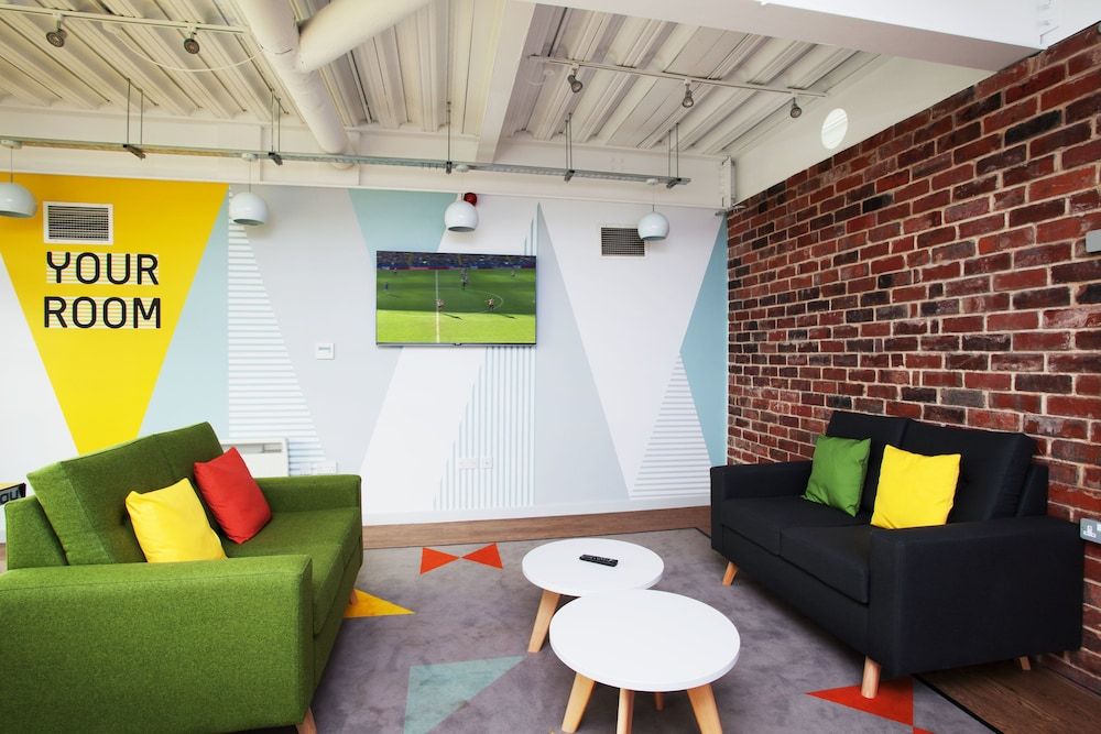 Modern Student-Only Ensuite Rooms in Bath 2