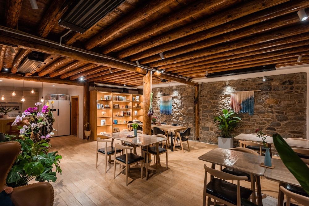 Dali Orchard Suites 3