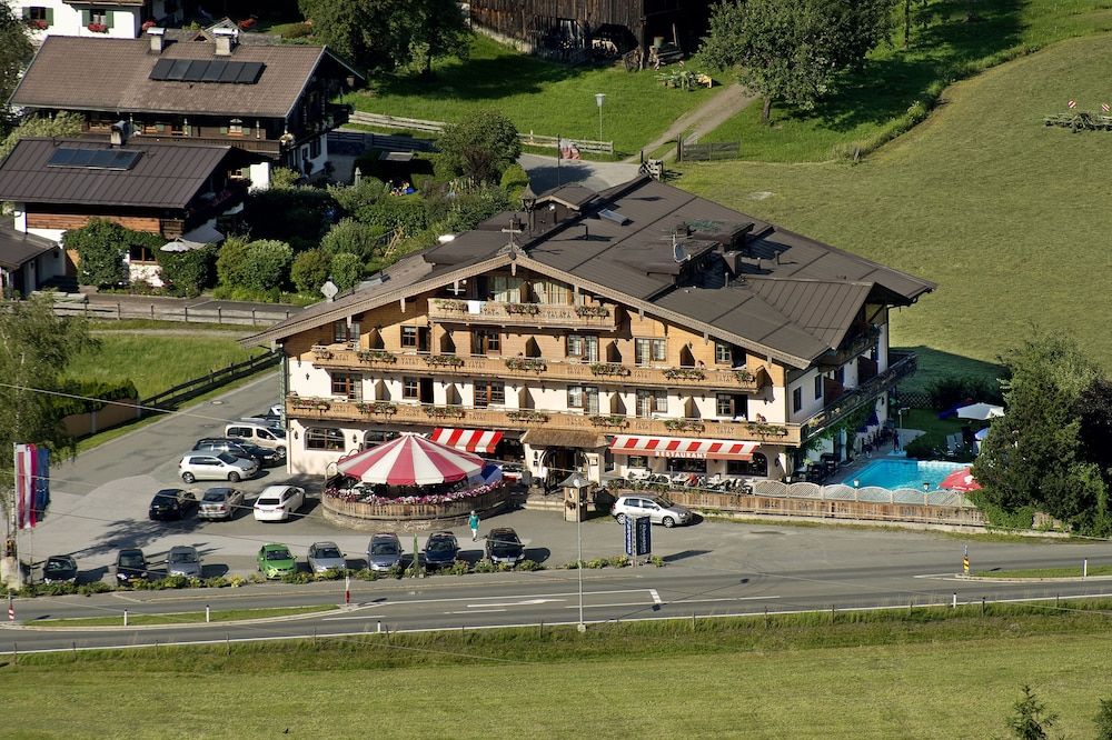 Alpenhof 1