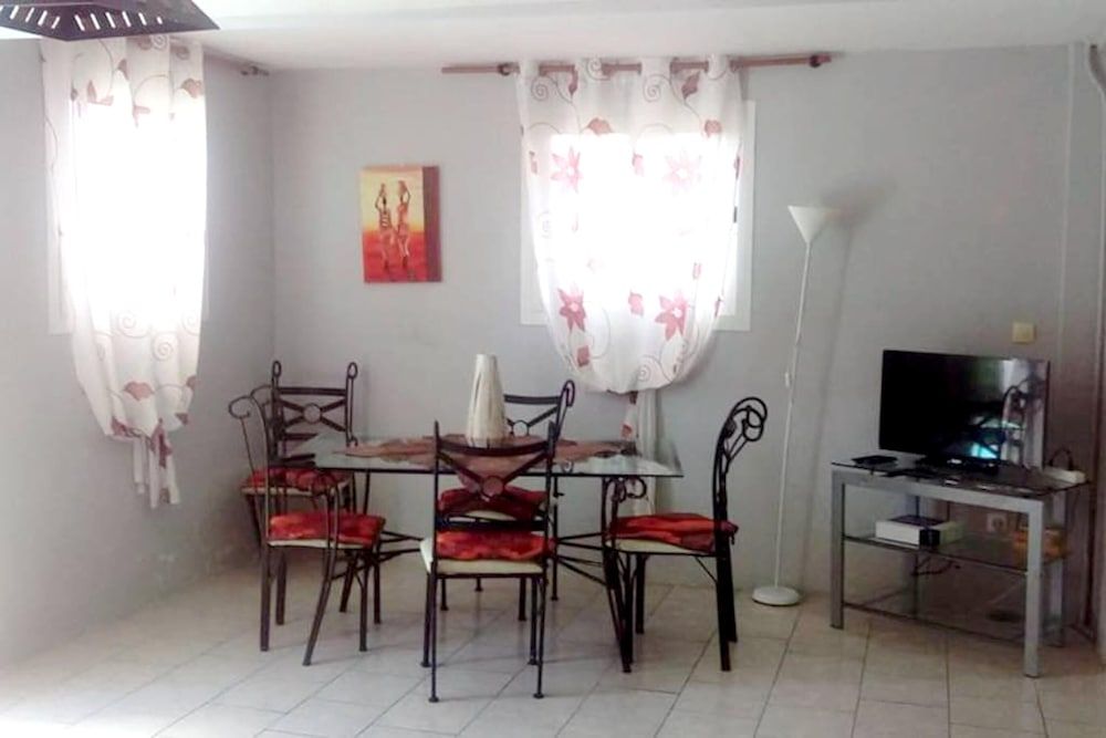 Apartment With 2 Bedrooms in Schoelcher, With Wonderful sea View, Pool Access, Furnished Terrace 2