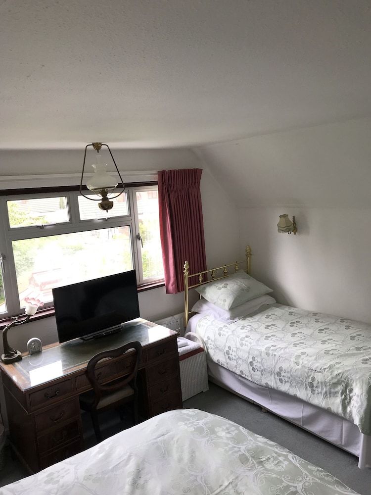 Lolas Bed And Breakfast 2