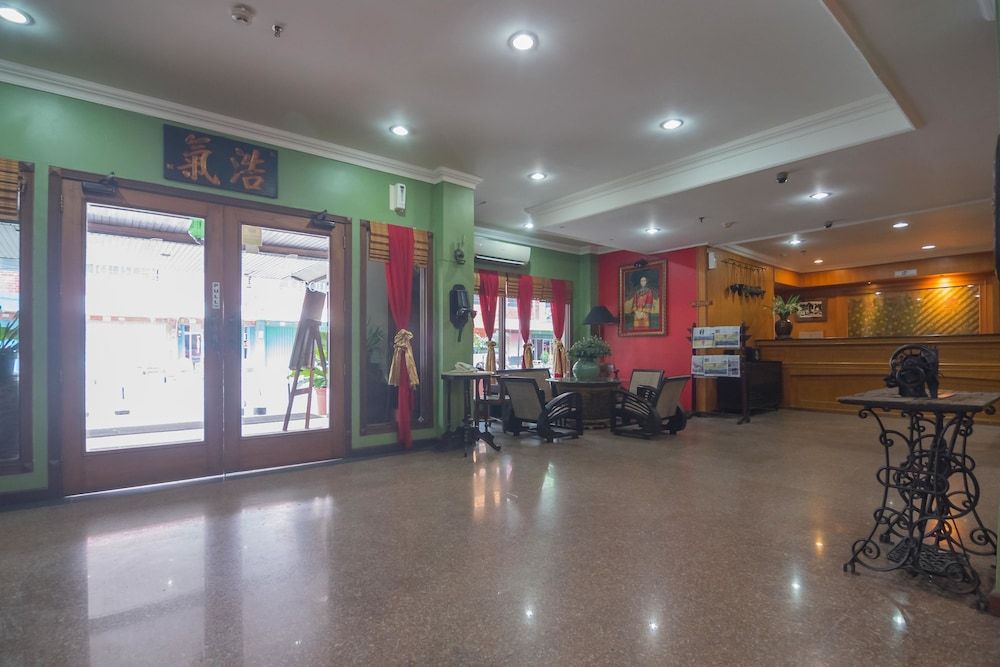 RedDoorz Premium near Jembatan Ampera 2 2