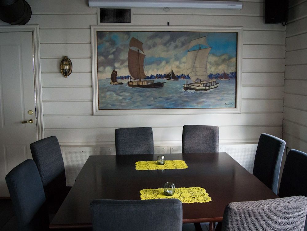 Lofoten Brygga Hotell 3