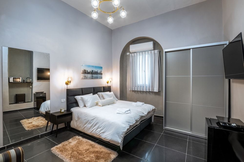 Luxury studio near Waldorf Astoria Hotel 2