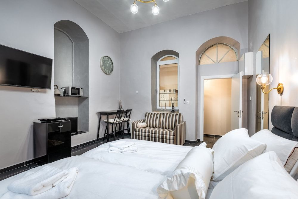 Luxury studio near Waldorf Astoria Hotel 3