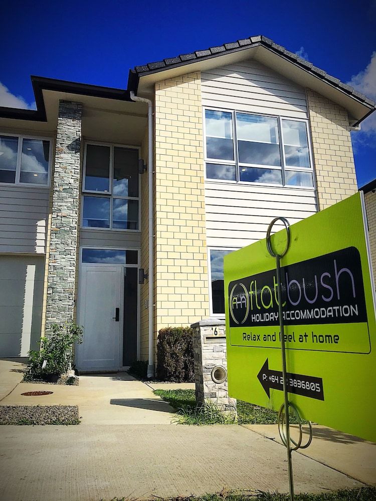 Flatbush Holiday Accommodation 1