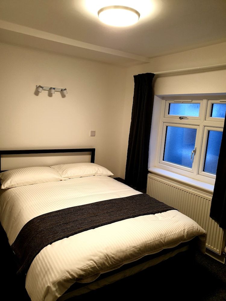 Wanstead Hotel 3