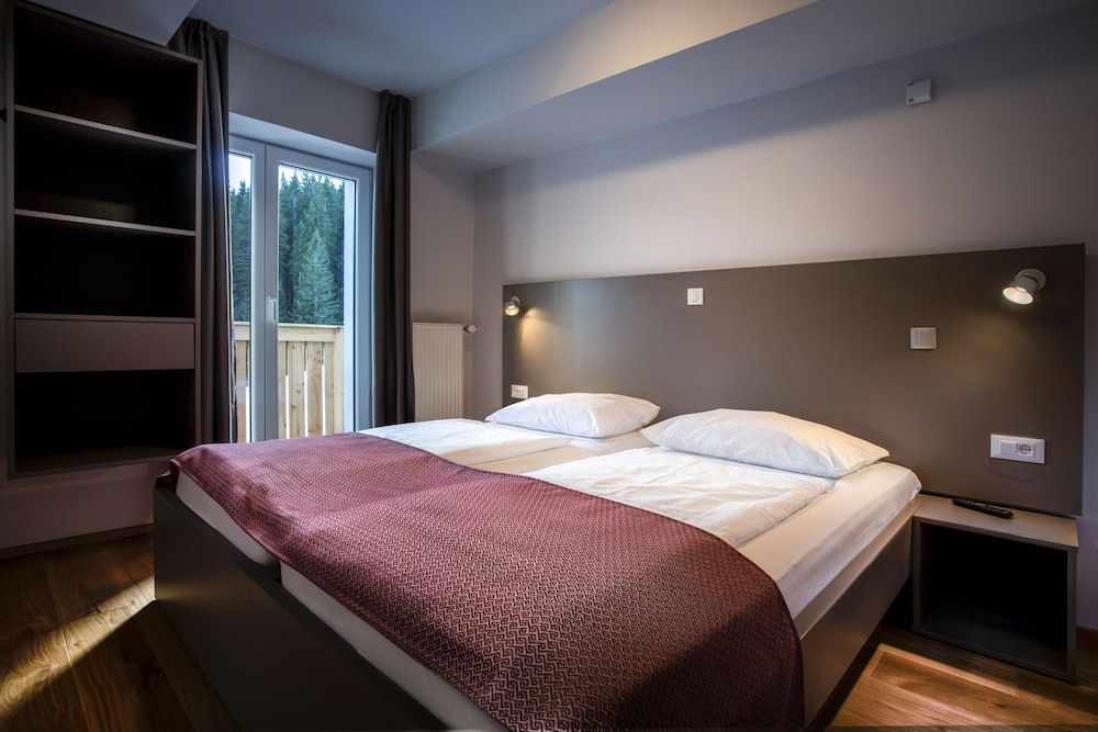 SPORT HOTEL POKLJUKA 2