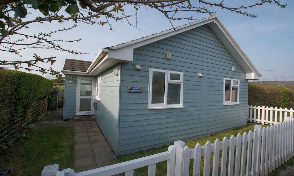 Swallows Croyde 3 Bedrooms / Sleeps 6 Beach Chalet