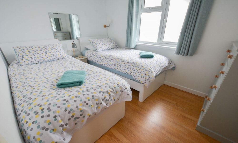 Swallows Croyde 3 Bedrooms / Sleeps 6 Beach Chalet 3