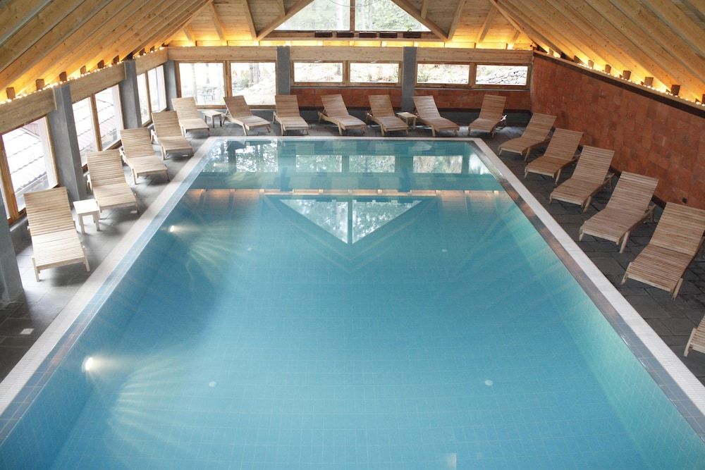 Natyral Razma Resort 4 estrelas em Razëm