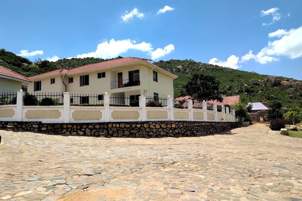 Zakinn Igumbilo Hilltop