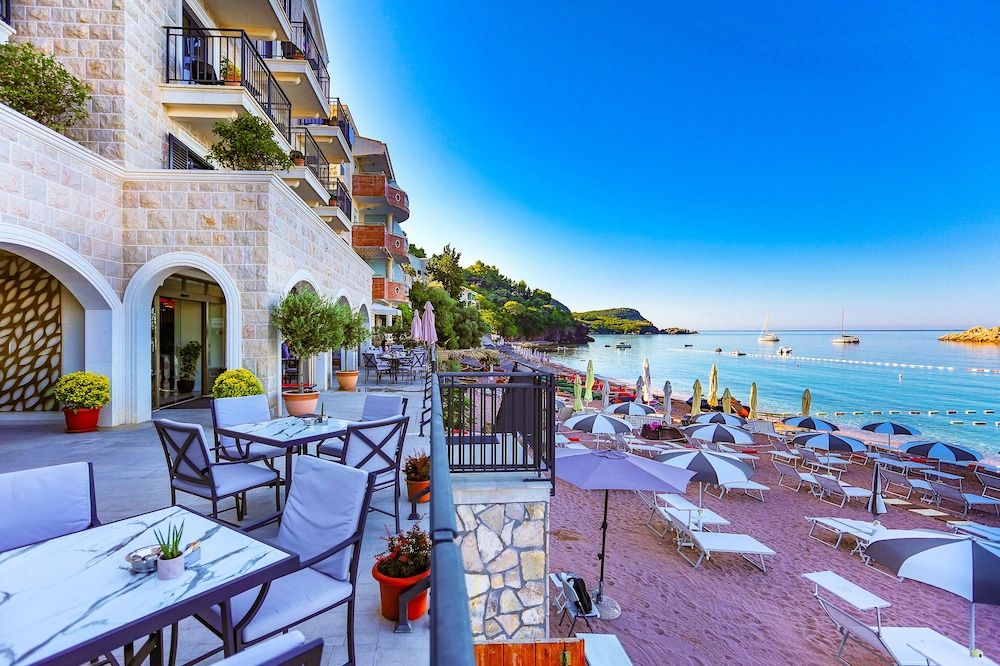 Hotel California 5 estrelas em Sveti Stefan
