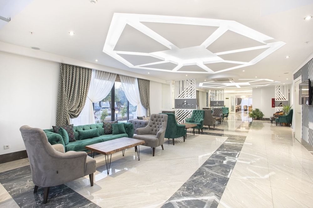 The Sansa Hotel & Spa 3