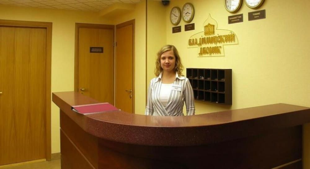 Vladimirsky Dvorik 3