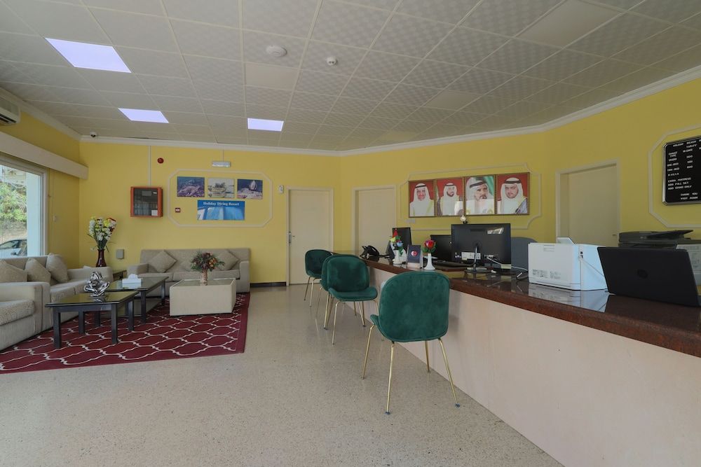 Capital O 224 Holiday Beach Resort 2