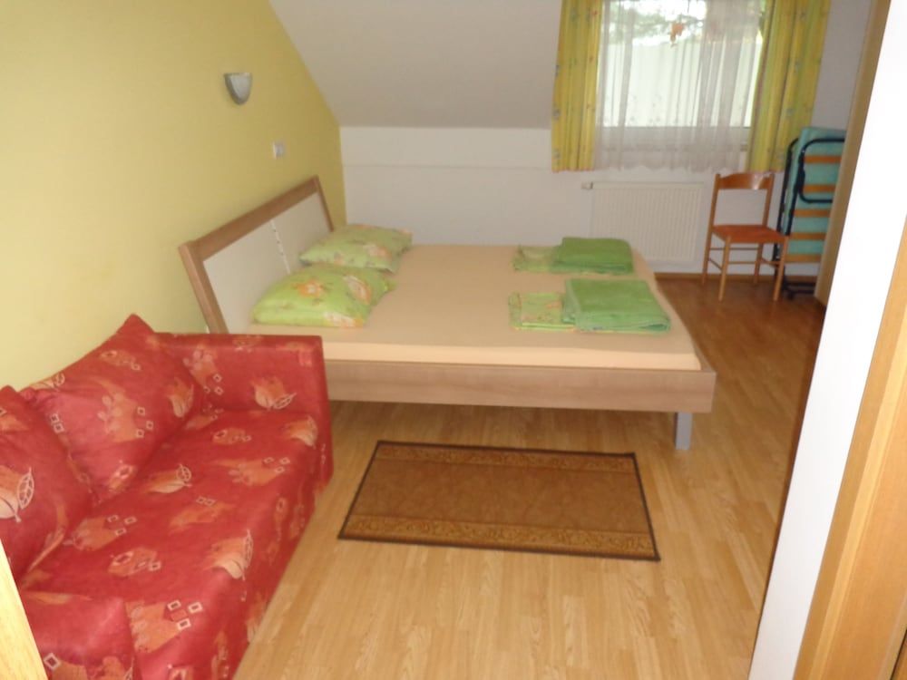 Tourist farm and beekeeping Salamun 2