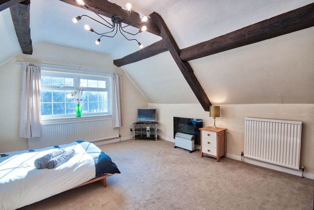 17th-century One-bed Studio 2