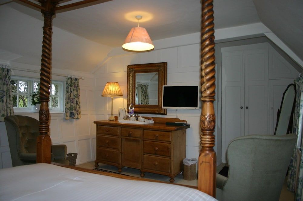 Stoke by Nayland B&B Poplars Farmhouse 3