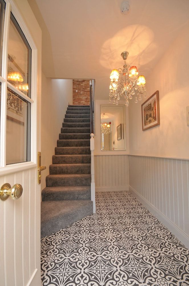 Lodge At The Old Barracks 2