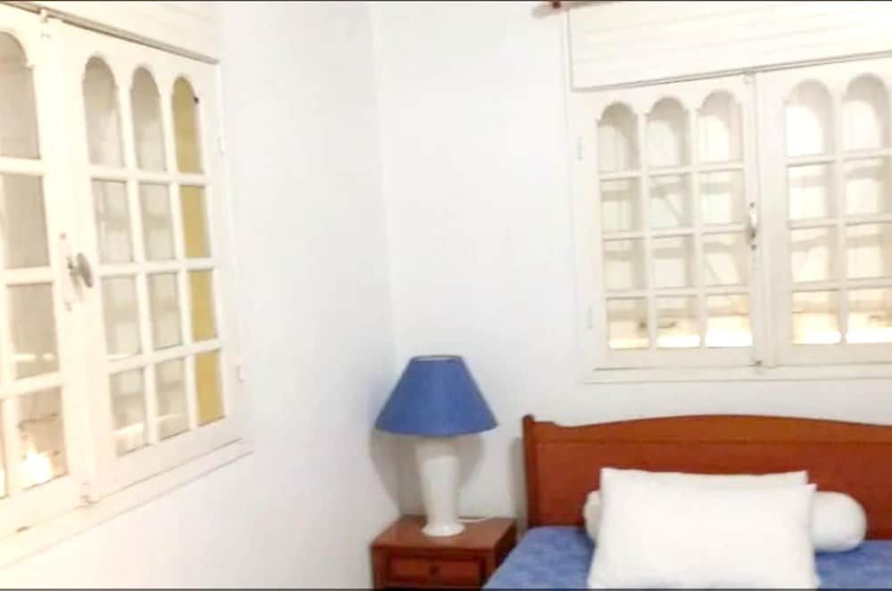 House With one Bedroom in Sainte Anne, With Wonderful City View, Enclosed Garden and Wifi - 800 km From the Beach 2