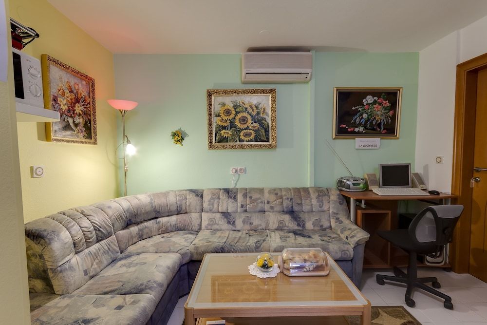 Rooms&apartments Jana 2