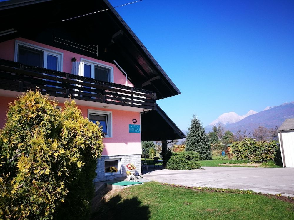 Rooms&apartments Jana