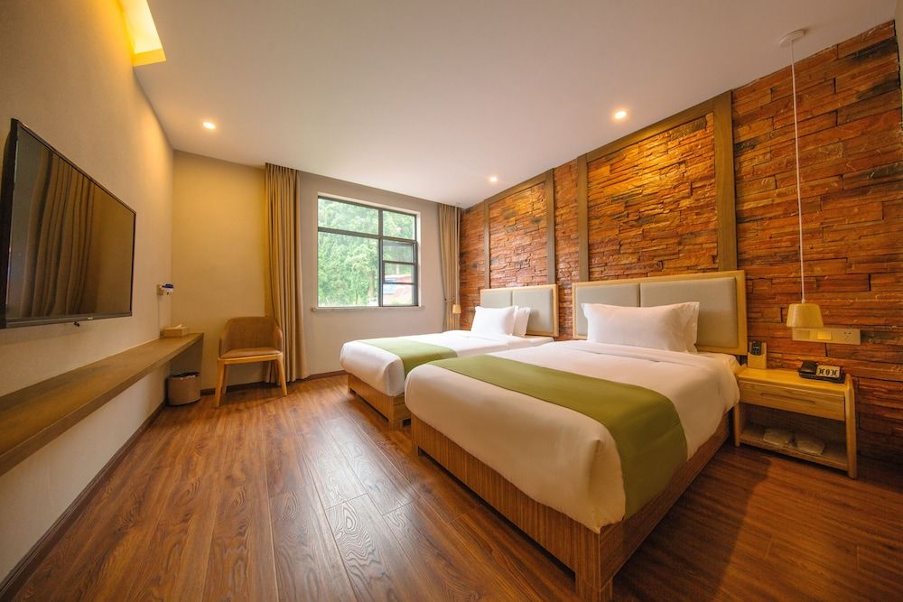 Floral Hotel Lushan Yiduoyunshang Resort 3