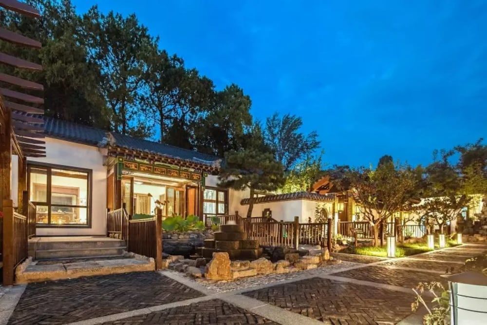 Floral Hotel Taishan Plum Garden