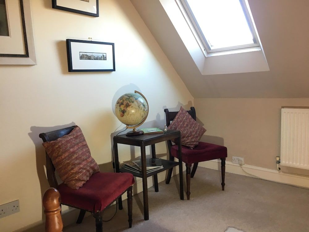 5 Charlton Mill Way B&B 3