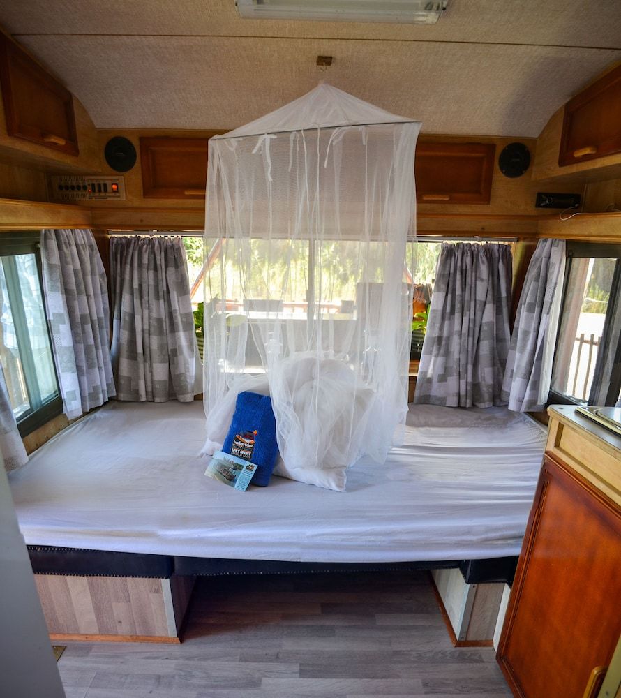 Maggie May House Boat 3