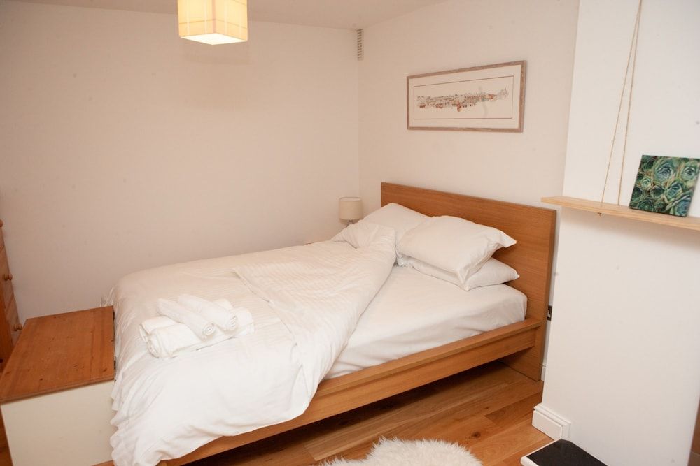 2 Bedroom House Near the Downs Bristol 3 2 Bedroom House Near the Downs Bristol 3