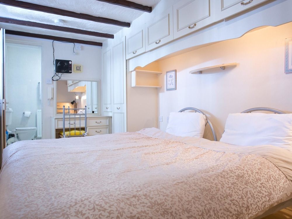 Seafront Apartments 3