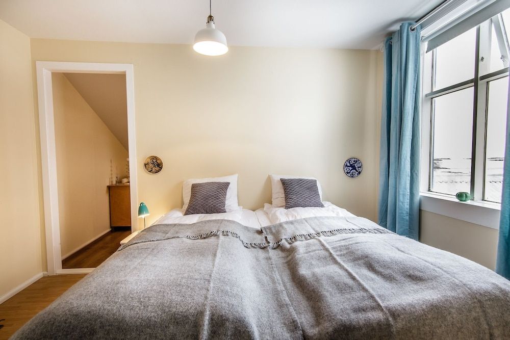 Guesthouse Englendingavík 2