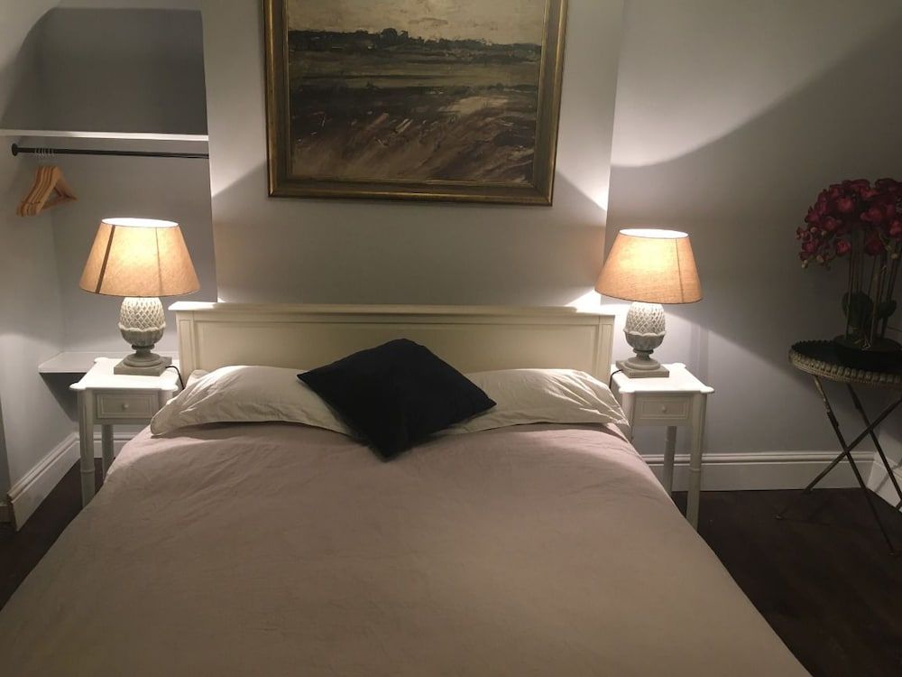 The Dark Horse Pub 3 The Dark Horse Pub 3