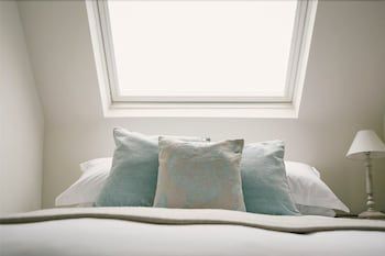 Cat and Custard Pot Inn 3