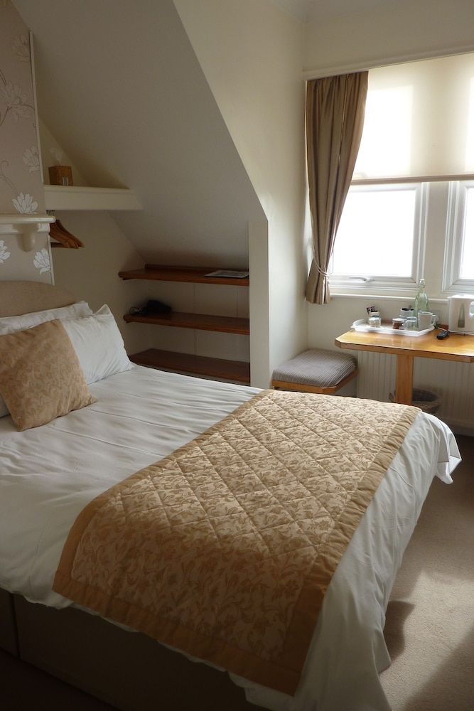 Pebbles Guest House 3